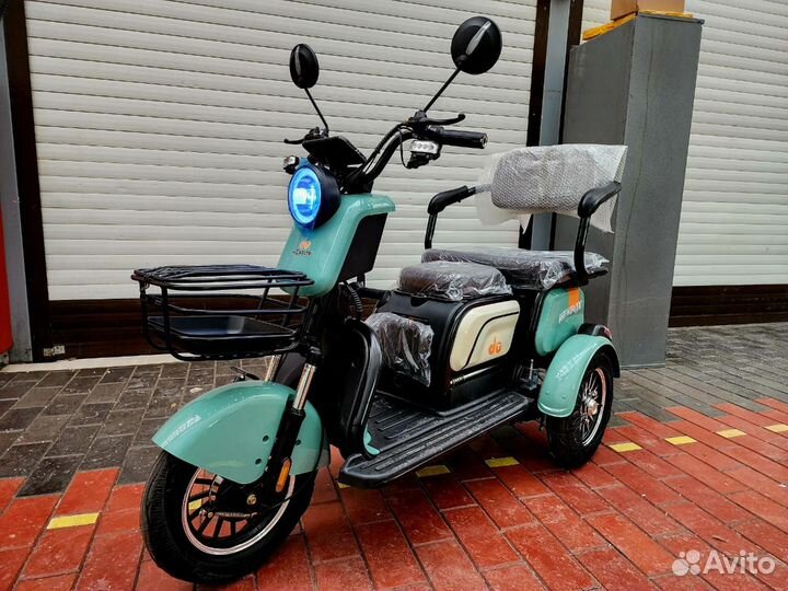 Электроскутер трицикл