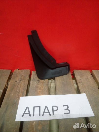 Брызговик задний правый Skoda Octavia