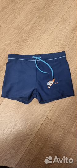 Плавки и шапочка для плавания