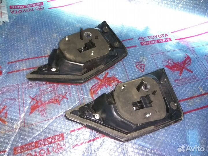 Фонарь внутренний Lexus Es350 Es250 Es200 2015-201