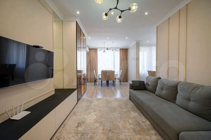 2-к. квартира, 74,2 м², 3/15 эт.