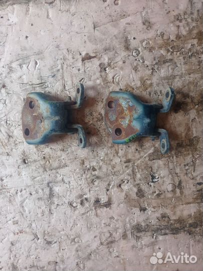 Петли двери передней левой ровер 45 Rover 45