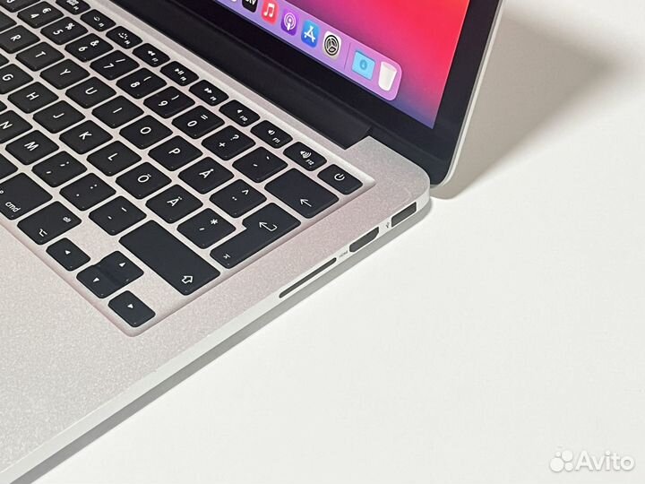 Apple MacBook Pro 13-inch (2014) i5 / 8 / 256