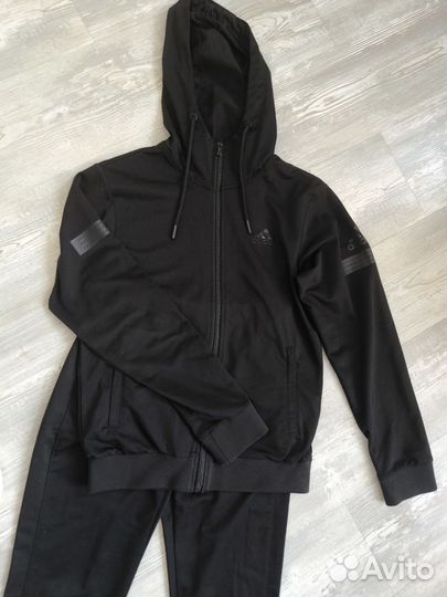 Спортивный костюм Adidas S/M