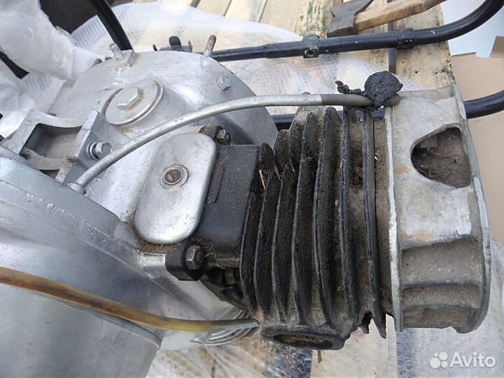 Двигатель К750 ранний с хранения новый