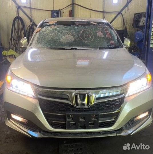 Дворник лобового стекла передний Honda Accord