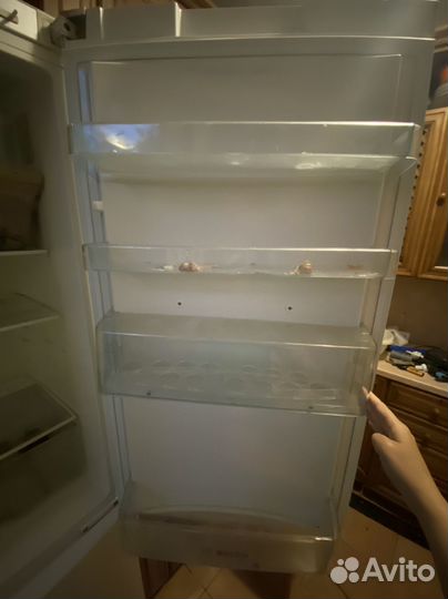 Белый Холодильник Bosch kgv36xv