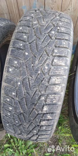 Nokian Tyres Nordman 7 215/60 R17