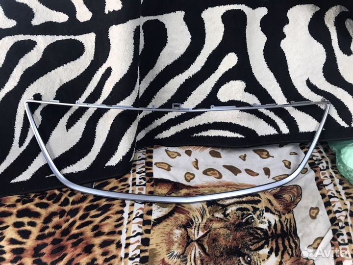 Mazda cx 7 рамка решотки переднего бампера