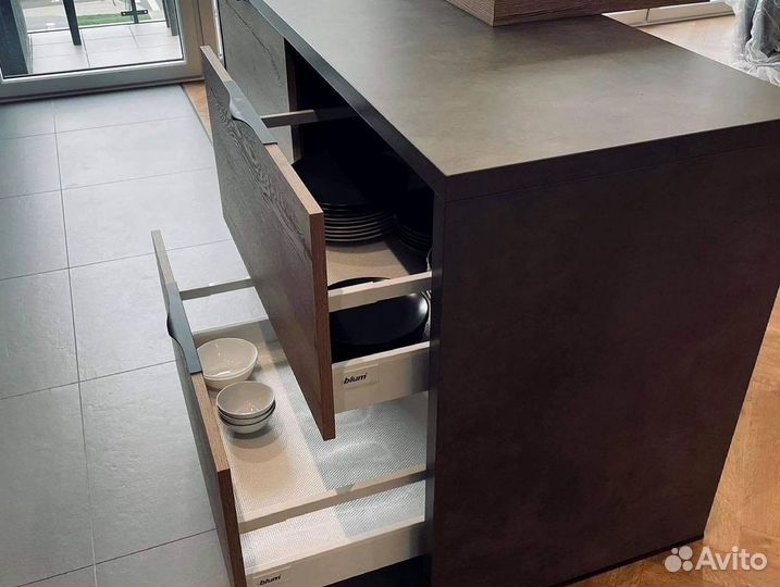 Кухонный гарнитур с островом