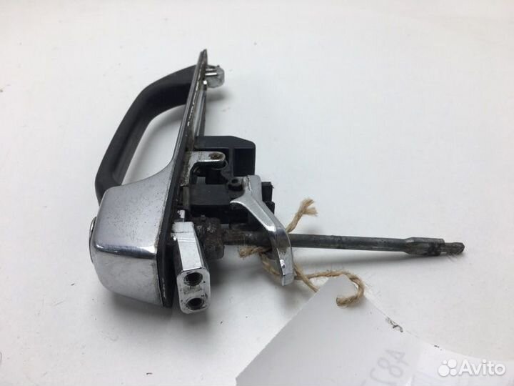 Ручка двери передняя левая Mercedes-Benz E-Class