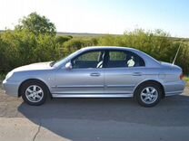 Hyundai Sonata 2.0 MT, 2004, битый, 250 000 км, с пробегом, цена 300 000 руб.