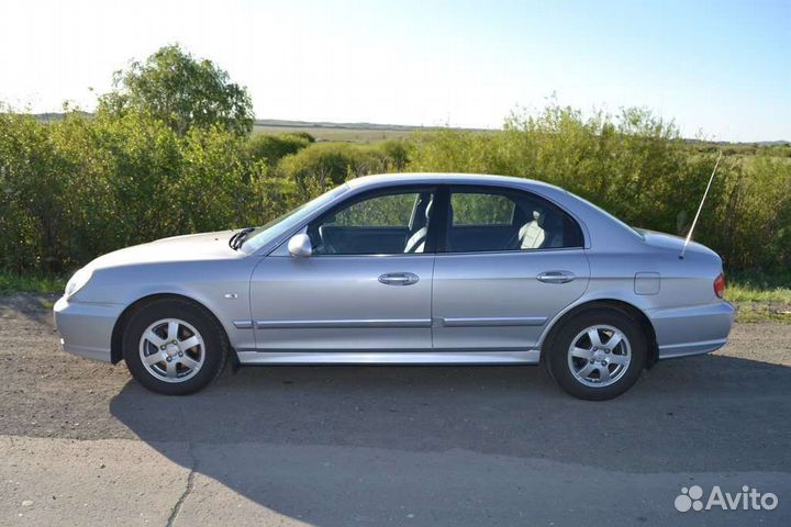 Hyundai Sonata 2.0 МТ, 2004, битый, 250 000 км