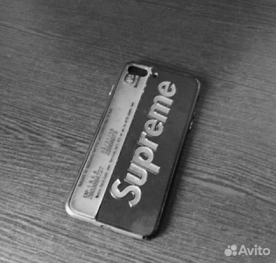 Чехлы LV Supreme для iPhone 7 Plus и iPhone 7