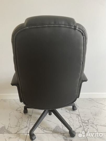 Компьютерное кресло