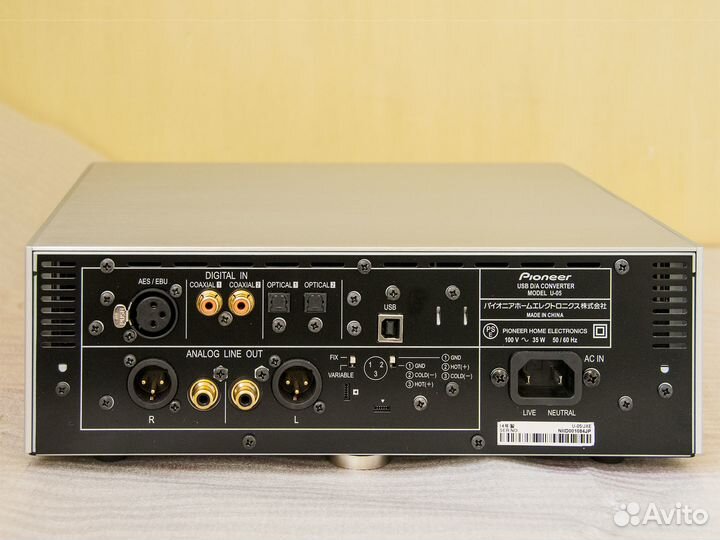 Цап / усилитель для наушников Pioneer U-05 USB DAC