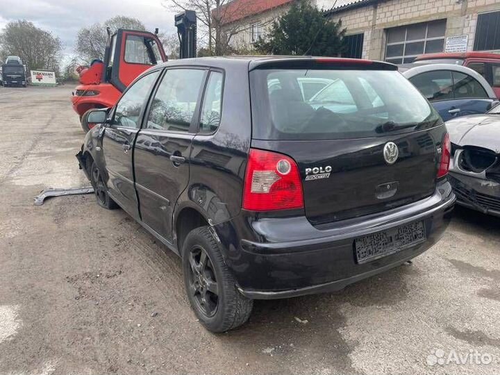 Фонарь задний левый Volkswagen Polo 4 2004