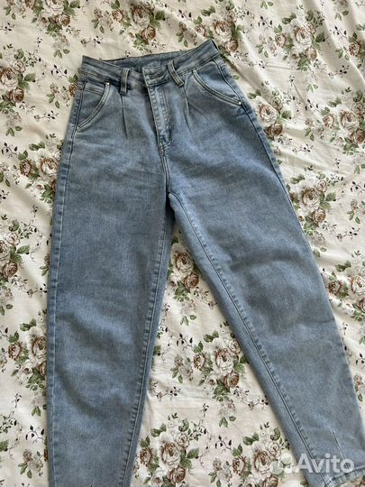 Джинсы mom fit