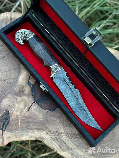 Нож из дамасской стали