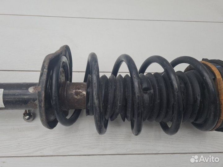 Амортизатор передний правый Jeep Renegade 1 EJK