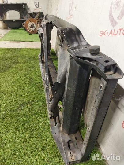 Телевизор передний Cadillac Escalade GMT900