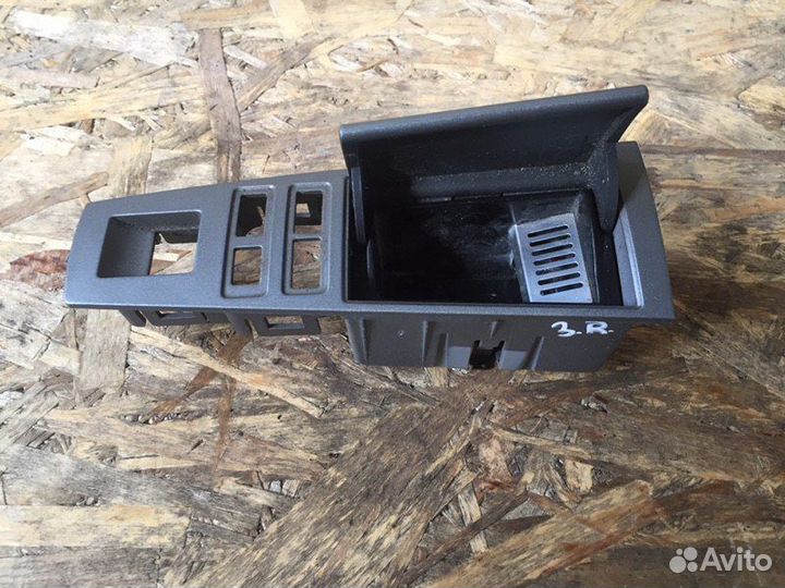 Пепельница задняя правая Bmw 7-Series E65 3.6 2002