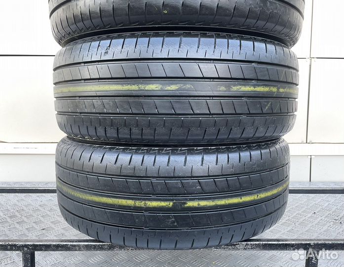 Bridgestone Turanza T005A 215/55 R17