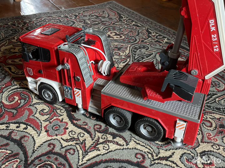 Машина пожарная Scania Bruder