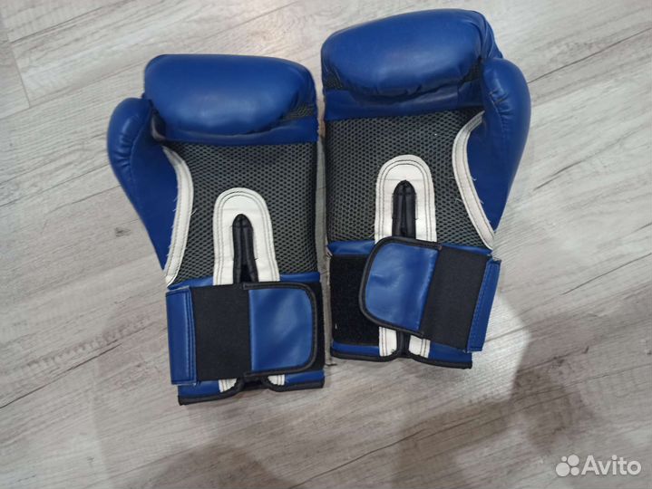 Боксерские перчатки 14 oz