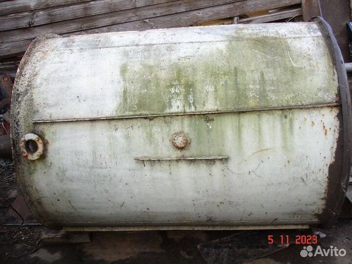 Охладитель молока из нерж.-емкость для воды