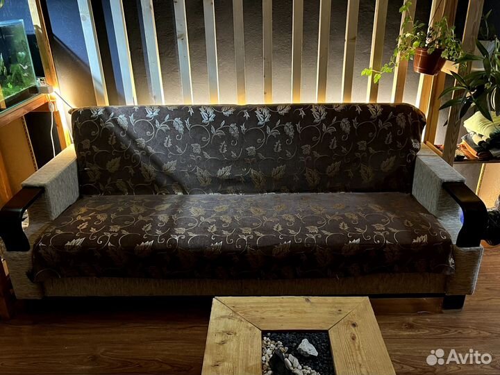 Диван раскладной и кресло