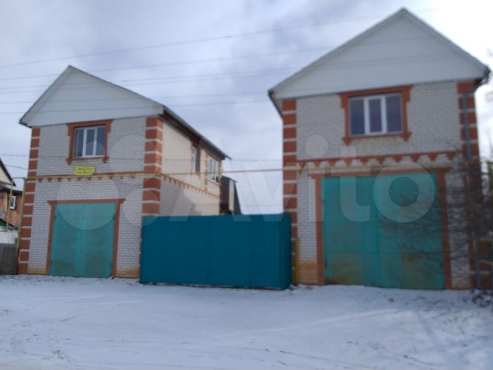 Дом 560 м² на участке 5,6 сот.