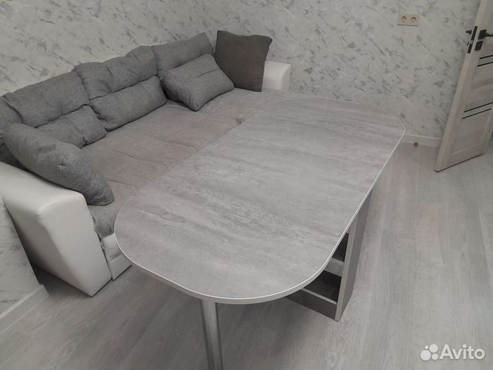 Стол - книжка 75 см