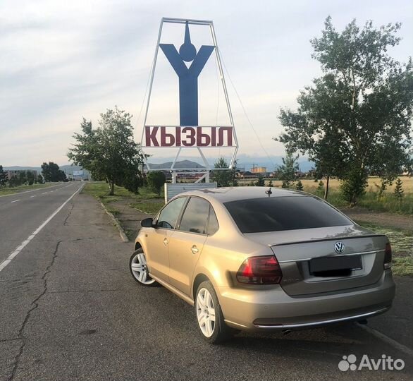 Volkswagen Polo 1.6 AT, 2015, 220 000 км