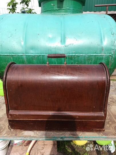 Швейная машина