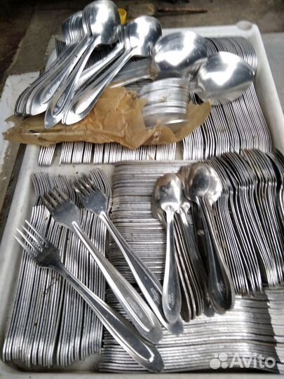 Вилки.Ложки новые алюминевые. Советские.Стаканы