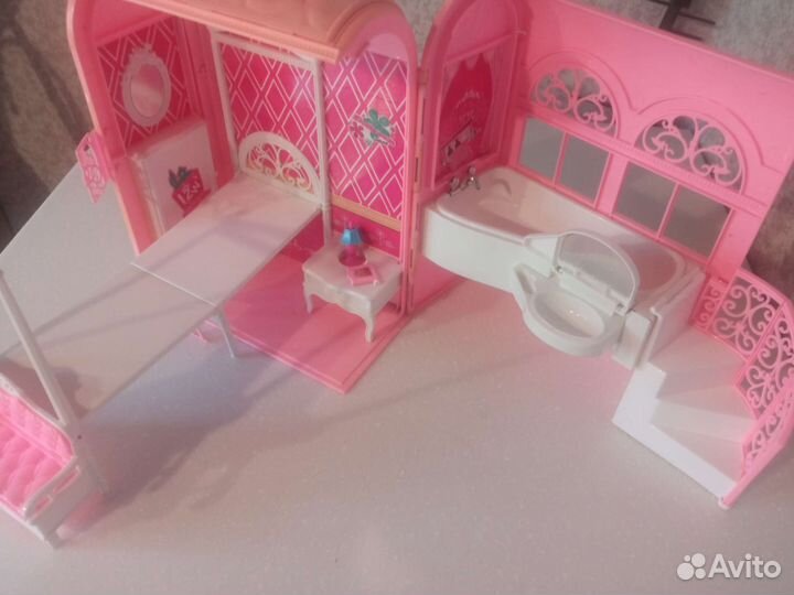 Домик с мебелью для кукол