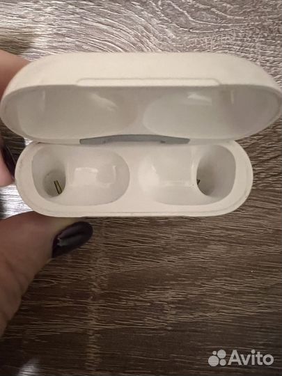 Зарядный футляр для наушников Air Pods