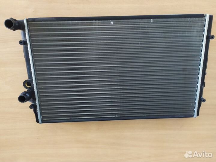 Радиатор охлаждения Vw Tiguan 07- VCS2193