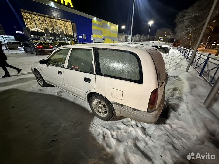 Nissan Avenir 1.6 AT, 1997, 180 000 км