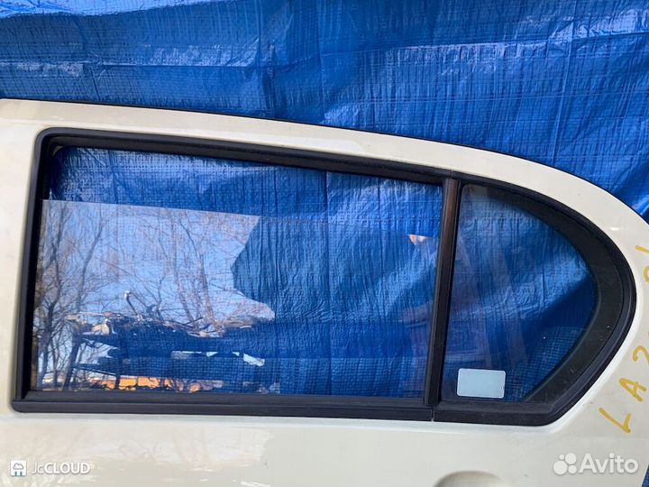 Стекло двери на toyota daihatsu pixis epoch mira E