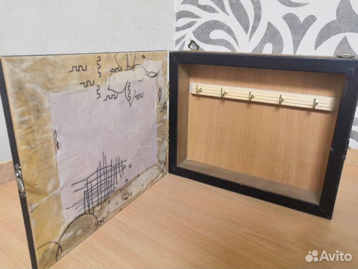 Ключница настенная