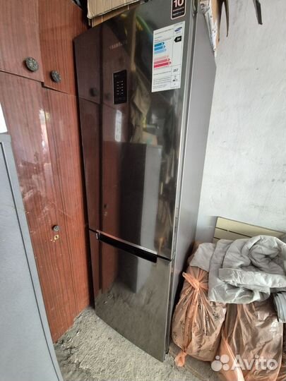 Холодильник Samsung б/у