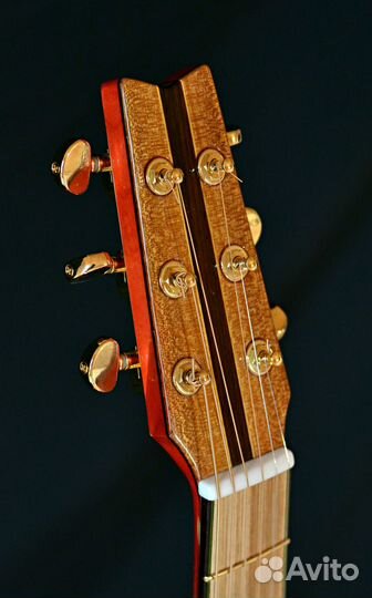 Мастеровая акустическая гитара