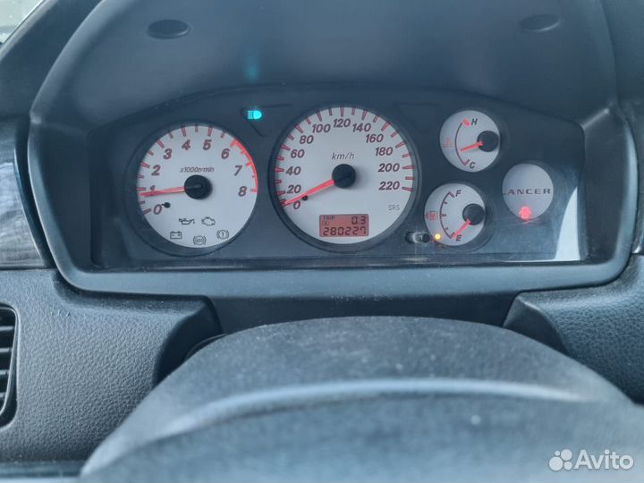 Mitsubishi Lancer 1.6 МТ, 2004, 150 000 км