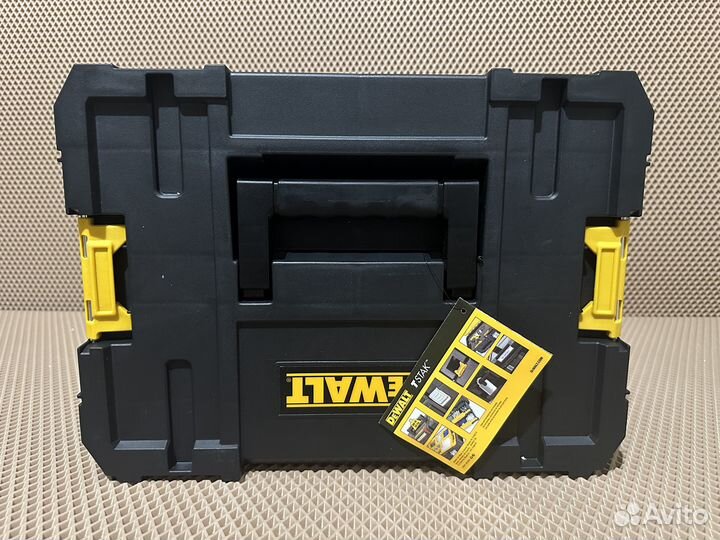 Ящик для инструмента dewalt tstak IV dwst1-70706-2