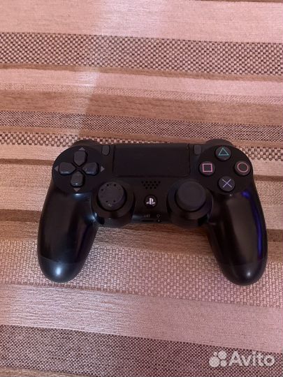 Ps4 pro 7216B