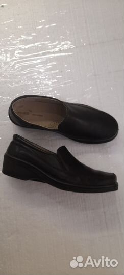 Новые туфли из кожи и мокасины женские р 39