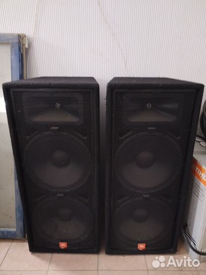 Акустические колонки jbl напольные