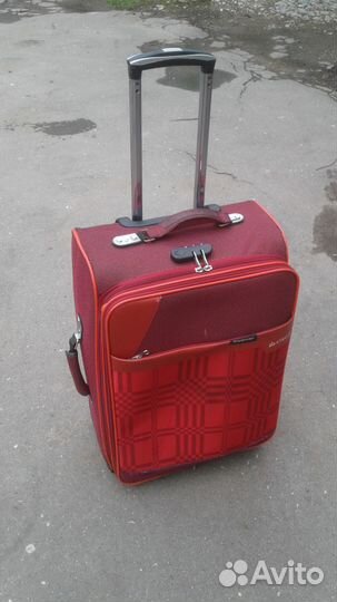 Ремонт чемоданов и сумок на колесах